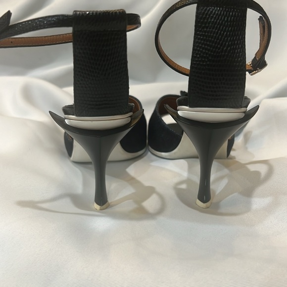 Fendi Dark Wash Denim Floral Leather Peep Toe Ankle Strap Sandals Size 37 is 6.5 - Picture 5 of 12